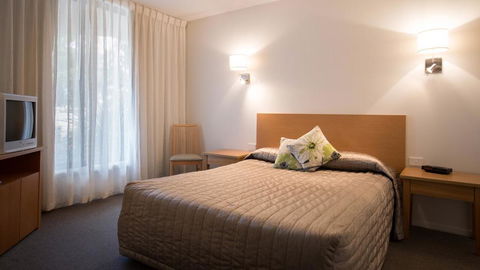Capri Waters Country Club - Accommodation Redcliffe 3