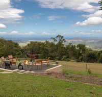 Captain's Lookout - elevated ocean views rural stay - Accommodation Redcliffe