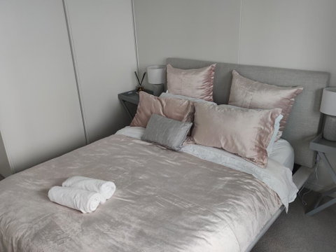 Captain's Nest - Accommodation Redcliffe 2