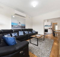Captains Cottage - Accommodation Redcliffe