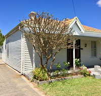 Carey Cottage - Accommodation Redcliffe