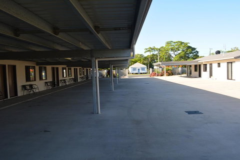 Carmila Sands Motel - Accommodation Redcliffe 2