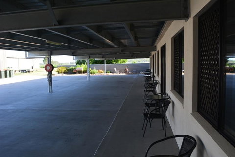 Carmila Sands Motel - Accommodation Redcliffe 1