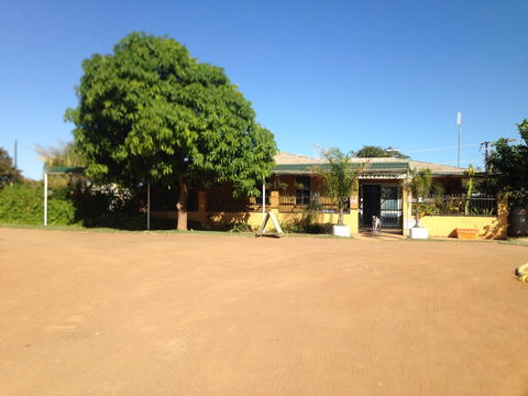 Carnarvon Caravan Park - Accommodation Redcliffe 1