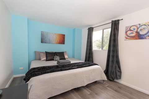 Carramar Studio KingBed PrivateRm 1 Min To Station - STUDIO - Accommodation Redcliffe 0