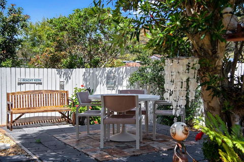 Carroll Ave 85 Mollymook - Accommodation Redcliffe 2