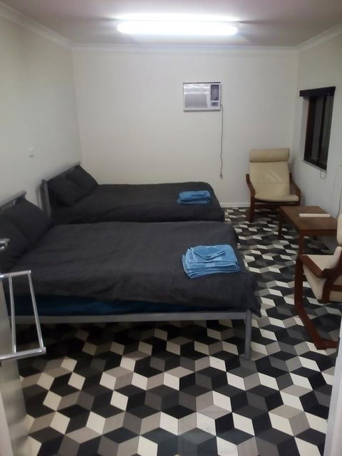 Cartledge Ave - Accommodation Redcliffe 2