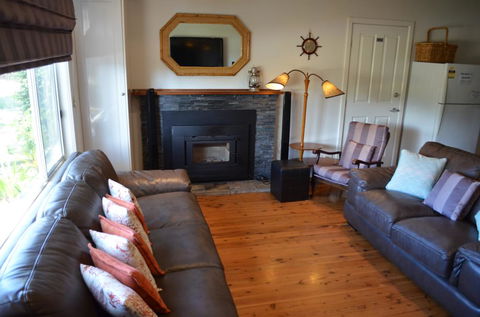 Casa Husky - Accommodation Redcliffe 2
