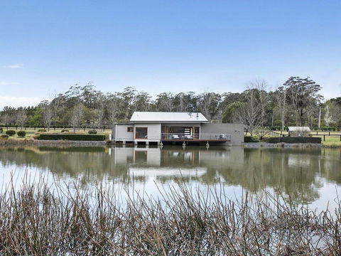 Casa Sul Lago - Quite Simply A Very Special Place - Accommodation Redcliffe 0