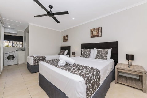 Cascade Motel In Townsville - Accommodation Redcliffe 1