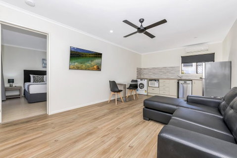Cascade Motel In Townsville - Accommodation Redcliffe 2