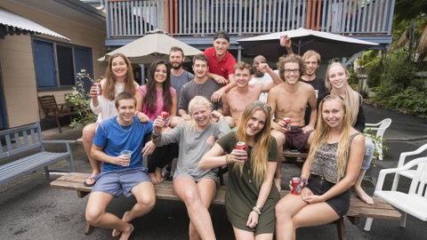 Castaways Backpackers Cairns - Accommodation Redcliffe 3