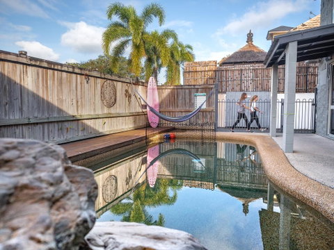 Castaways Backpackers Cairns - Accommodation Redcliffe 0