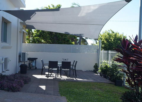 Castle Crest Motel - Accommodation Redcliffe 1