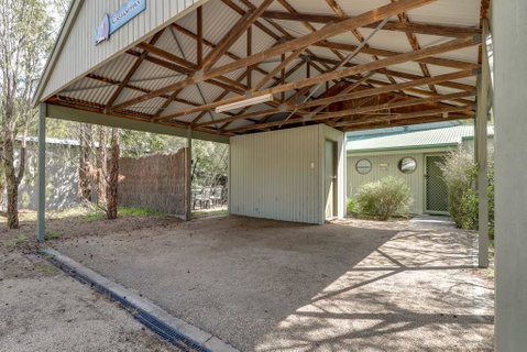 Casuarina - Accommodation Redcliffe 2