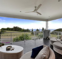 Caves Luxury Beachside Escape - literally across the road from Surf Club - Accommodation Redcliffe