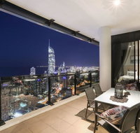 Cavill Avenue Luxury Private Apartments - Accommodation Redcliffe