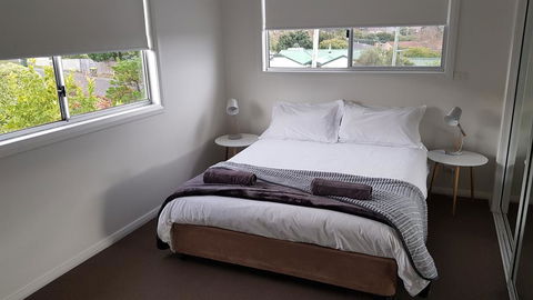 Cedar Cottages Blackmans Bay - Accommodation Redcliffe 2