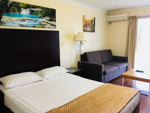 Centenary Motor Inn - Accommodation Redcliffe 0