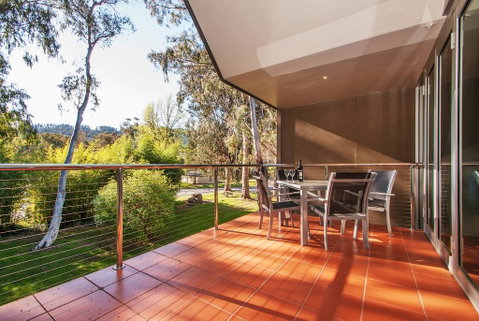 Centenary Peaks - Accommodation Redcliffe 3