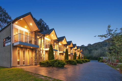 Centenary Peaks - Accommodation Redcliffe 2