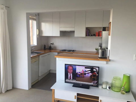 Centennial Park 1 Bedroom Apartment - Accommodation Redcliffe 2