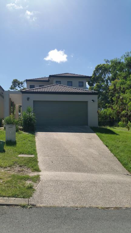Central Gold Coast Large, Modern, Elevated House - Accommodation Redcliffe 0