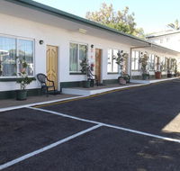 Central Point Motel - Accommodation Redcliffe