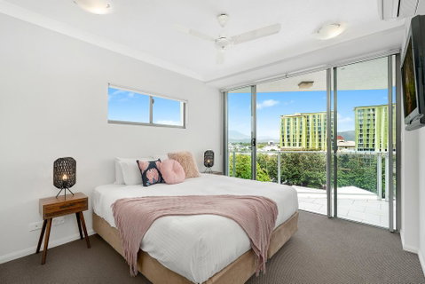 Centrepoint Apartments - Accommodation Redcliffe 1