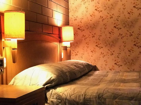 Century Motor Inn - Accommodation Redcliffe 3