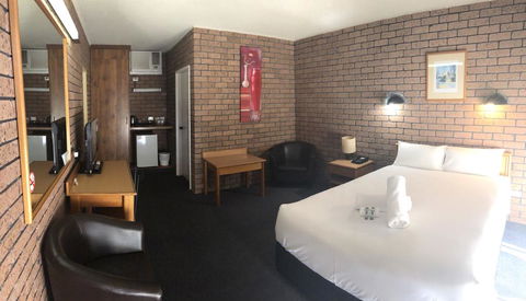 Cessnock Vintage Motor Inn - Accommodation Redcliffe 3