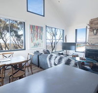 Chalet Deich - Pearse Apt 3 - Ski in ski out - Accommodation Redcliffe
