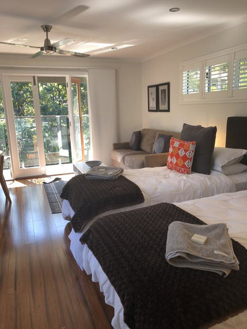 Chapel Woods Bed And Breakfast - Accommodation Redcliffe 1