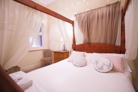 Charleston House Mathoura - Accommodation Redcliffe 0