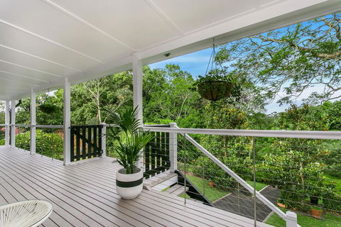Charlotte's Web - Accommodation Redcliffe 0
