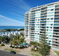 Chateau Royale Beach Resort - Accommodation Redcliffe