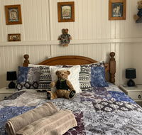 Cherry Blossom Cottage - Accommodation Redcliffe
