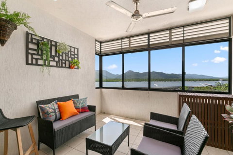 Chic City Apartment With Waterfront Views - Accommodation Redcliffe 0