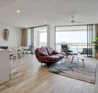 Chic Getaway at The Cosmopolitan Cotton Tree - Accommodation Redcliffe