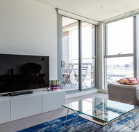 Chic Modern  Stylish.Stunning ViewsFree Parking - Accommodation Redcliffe
