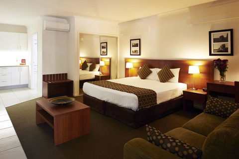 Chinchilla Downtown Motor Inn - Accommodation Redcliffe 0