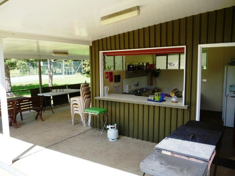 Christmas Creek CafÃ© & Cabins - Accommodation Redcliffe 1
