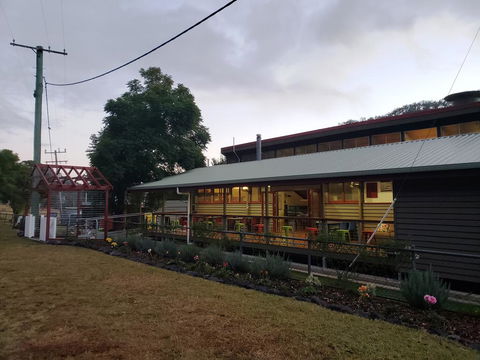 Christmas Creek CafÃ© & Cabins - Accommodation Redcliffe 0