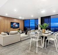 Circle On Cavill Subpenthouse - Accommodation Redcliffe