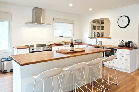 Cirillo Guest House - Accommodation Redcliffe 0