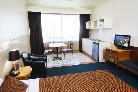 City Oasis Inn - Accommodation Redcliffe 2