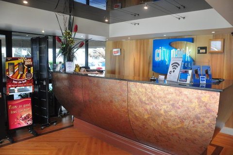 City Park Hotel - Accommodation Redcliffe 0