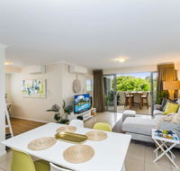 City Stadium Apartment on the riverfront - Accommodation Redcliffe