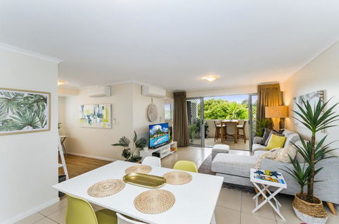 City Stadium Apartment On The Riverfront - Accommodation Redcliffe 0