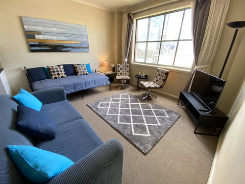 City Views, Pool , Parking & Gym Darling Harbour Sydney Apartment Sleeps 5 - Accommodation Redcliffe 0